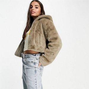 *NWT* ASOS DESIGN Curve Cropped Hooded faux fur Jacket size 14
